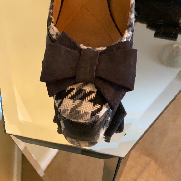 👠Black, grey, white plaid suede heels with bow   Final Clearance - Picture 2 of 5